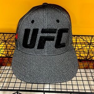 Reebok UFC flexfit hat gray black baseball cap embroidery ultimate fighting NWOT